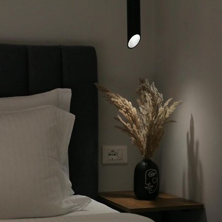 4Seasonsgea , Studio Apartment In Heart Of Tirana Extérieur photo