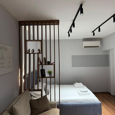 4Seasonsgea , Studio Apartment In Heart Of Tirana Extérieur photo