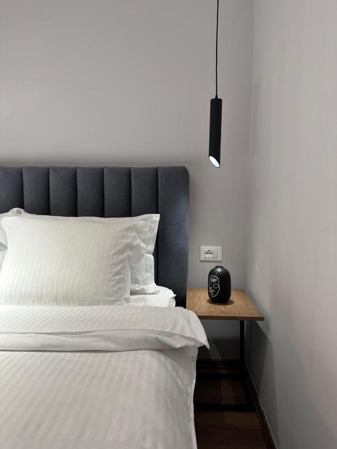 4Seasonsgea , Studio Apartment In Heart Of Tirana Extérieur photo