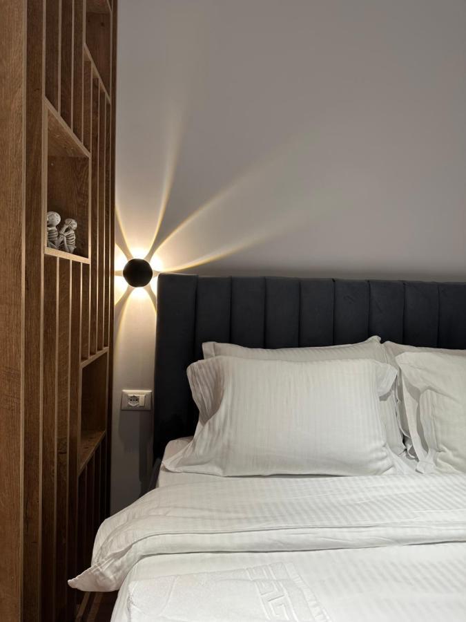 4Seasonsgea , Studio Apartment In Heart Of Tirana Extérieur photo