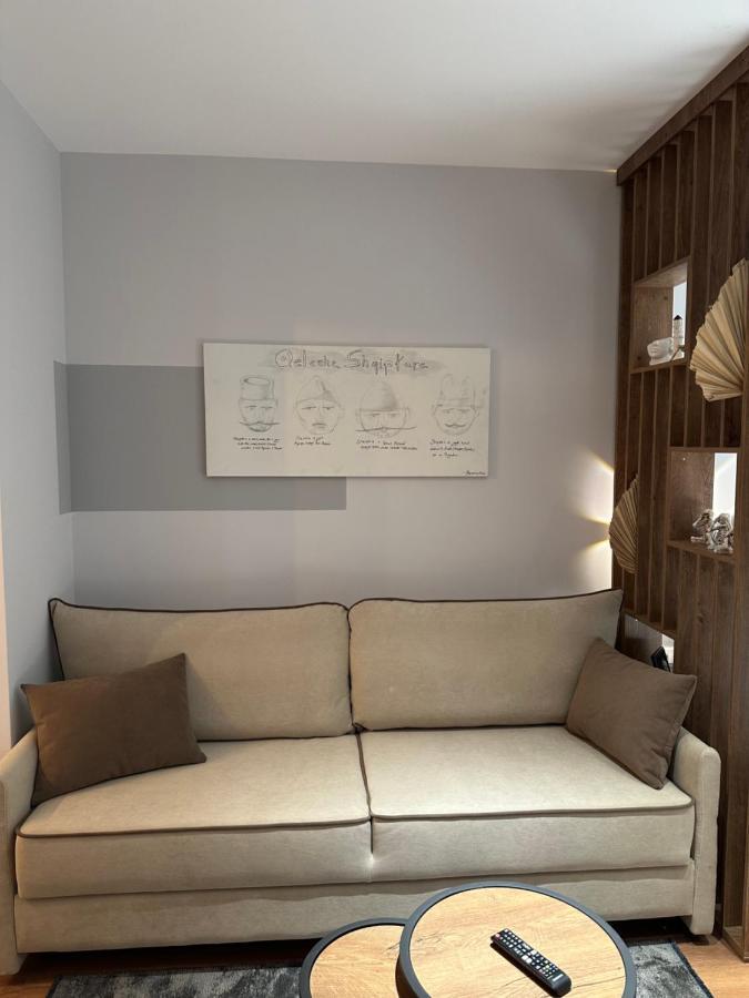 4Seasonsgea , Studio Apartment In Heart Of Tirana Extérieur photo